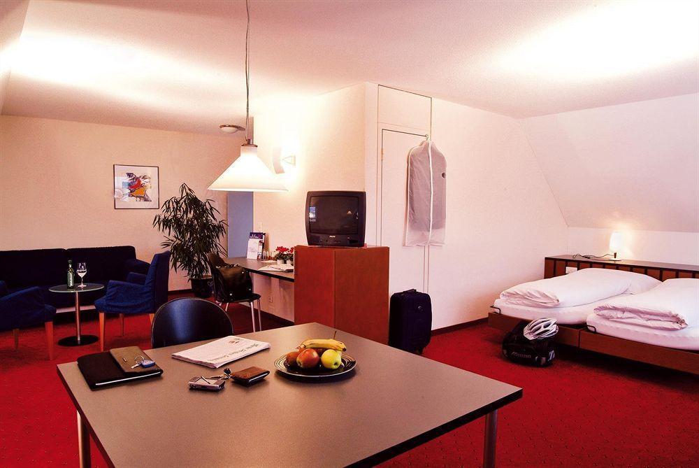 Hotel Urs Und Viktor Bettlach Room photo